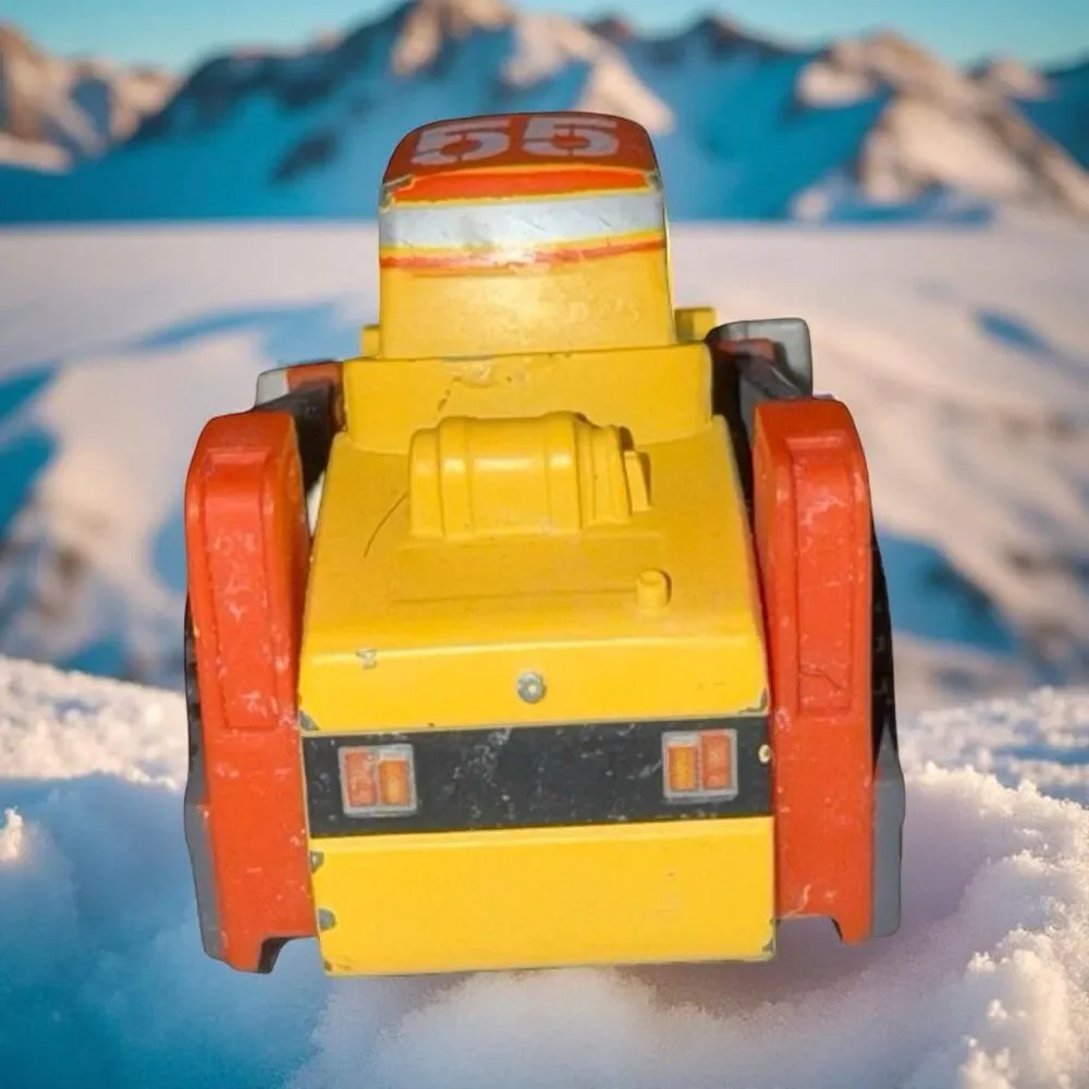 Disney Pixar Planes Fire & Rescue Avalanche Bulldozer Die Cast  Vehicle A44